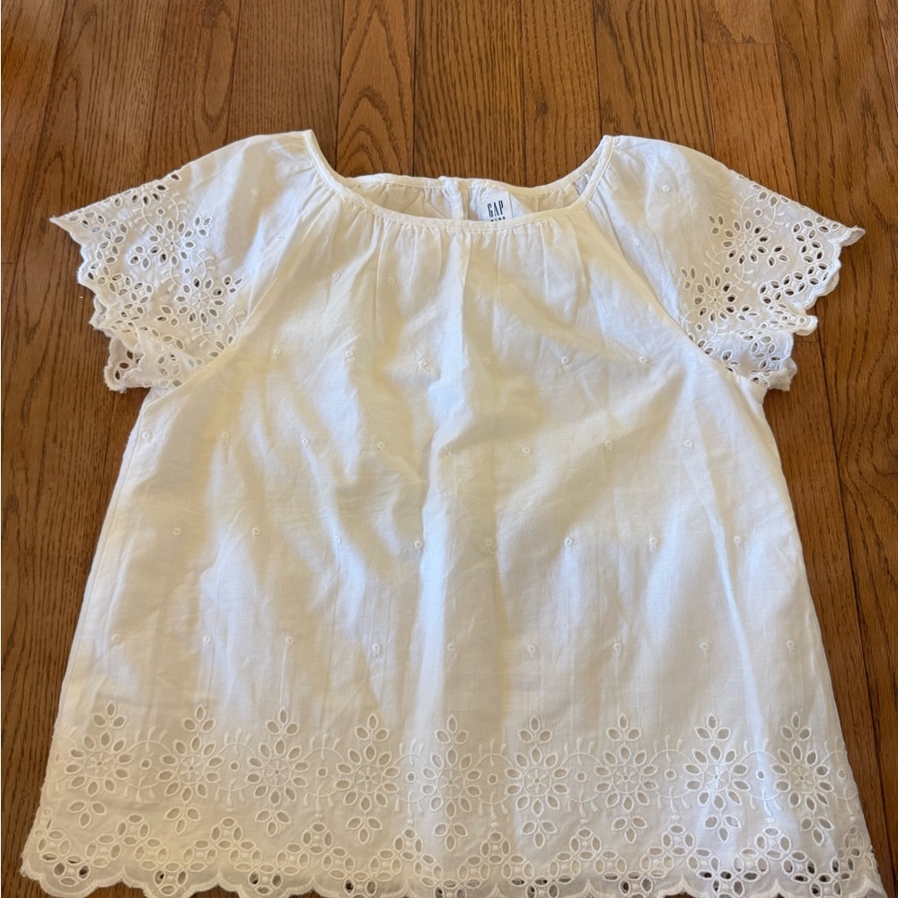 New GAP Big Kids White Eyelet Top, Size XL